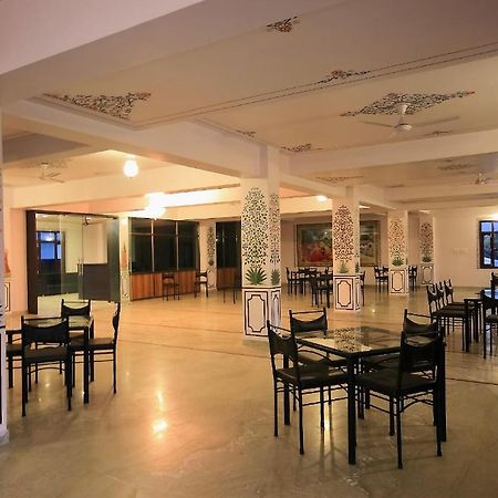Hotel Devi Palace Udaipur Dış mekan fotoğraf